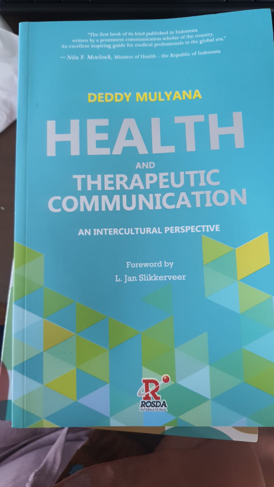 Sampul Health and Therapeutic Communication (an Intercultural Perspective)