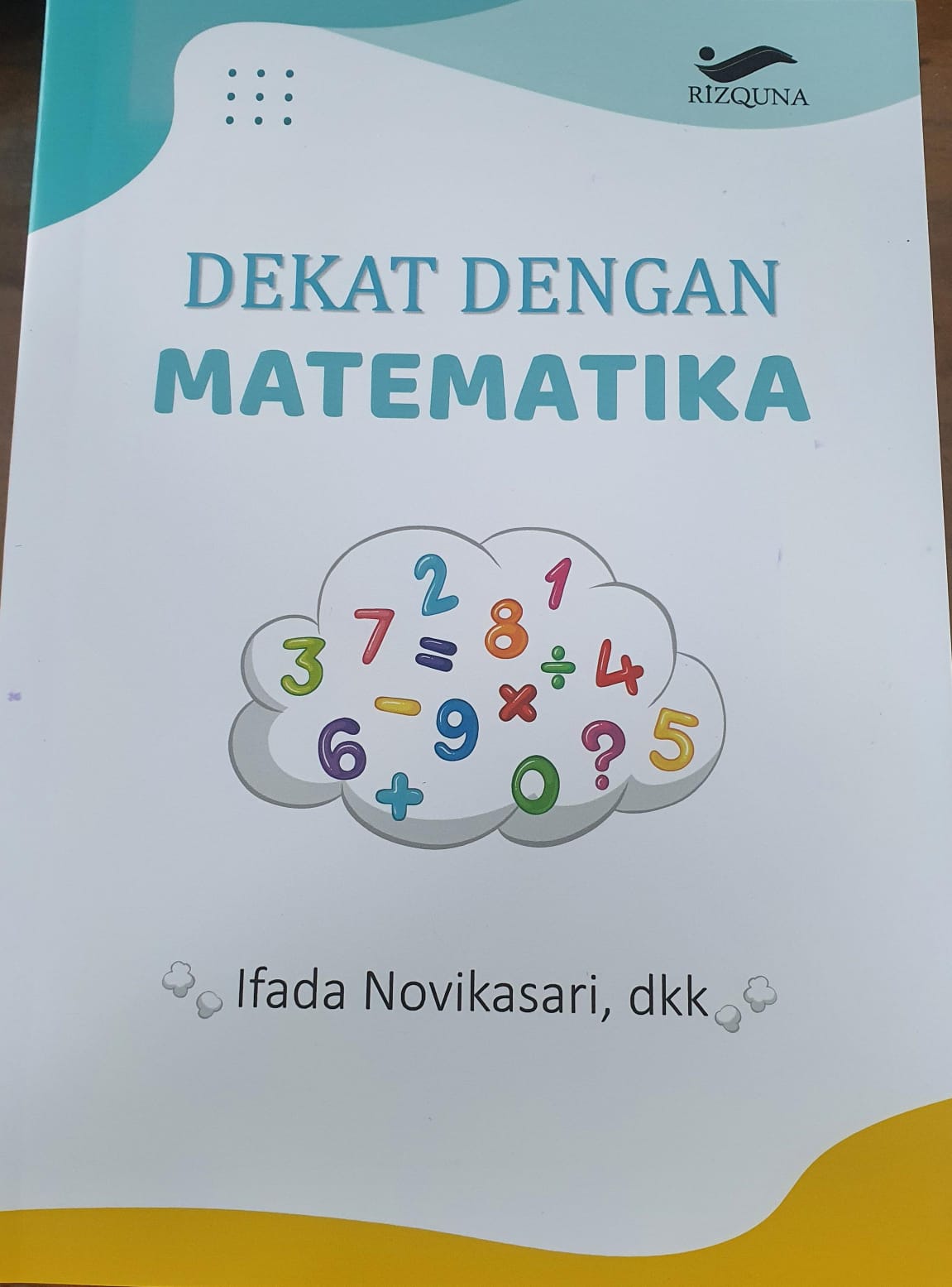 Sampul Dekat dengan Matematika